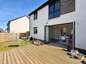 Photo 30- click for photo gallery